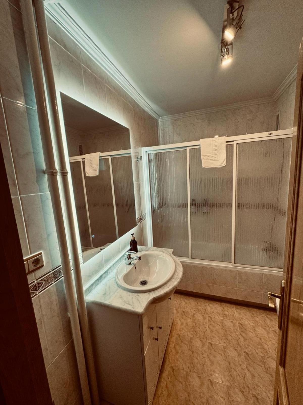 Moderno Apartamento Con Vistas A La Ria De Vigo Eksteriør billede